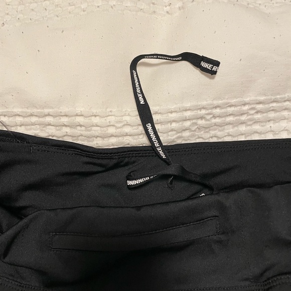 Nike dry fit running shorts - Picture 4 of 5